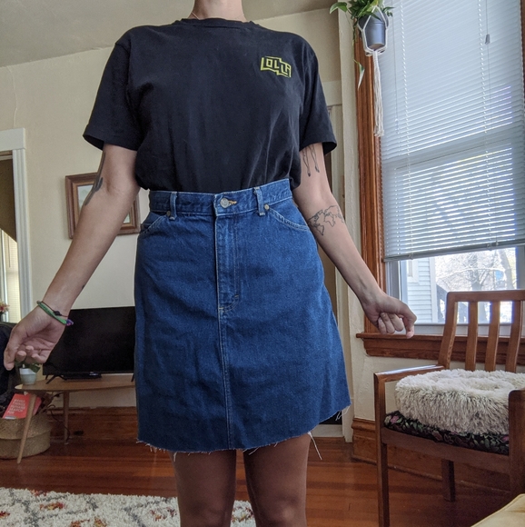 Lee Dresses & Skirts - Vintage Lee's Denim Skirt FIRM